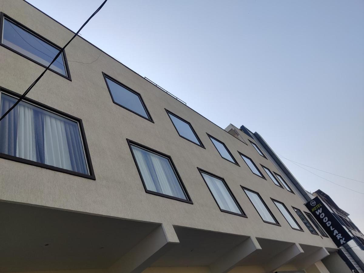 Hotel Woodlark Zirakpur - A Peaceful Stay Luaran gambar